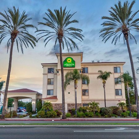 La Quinta By Wyndham Ne Long Beach/Cypress Hawaiian Gardens Extérieur photo