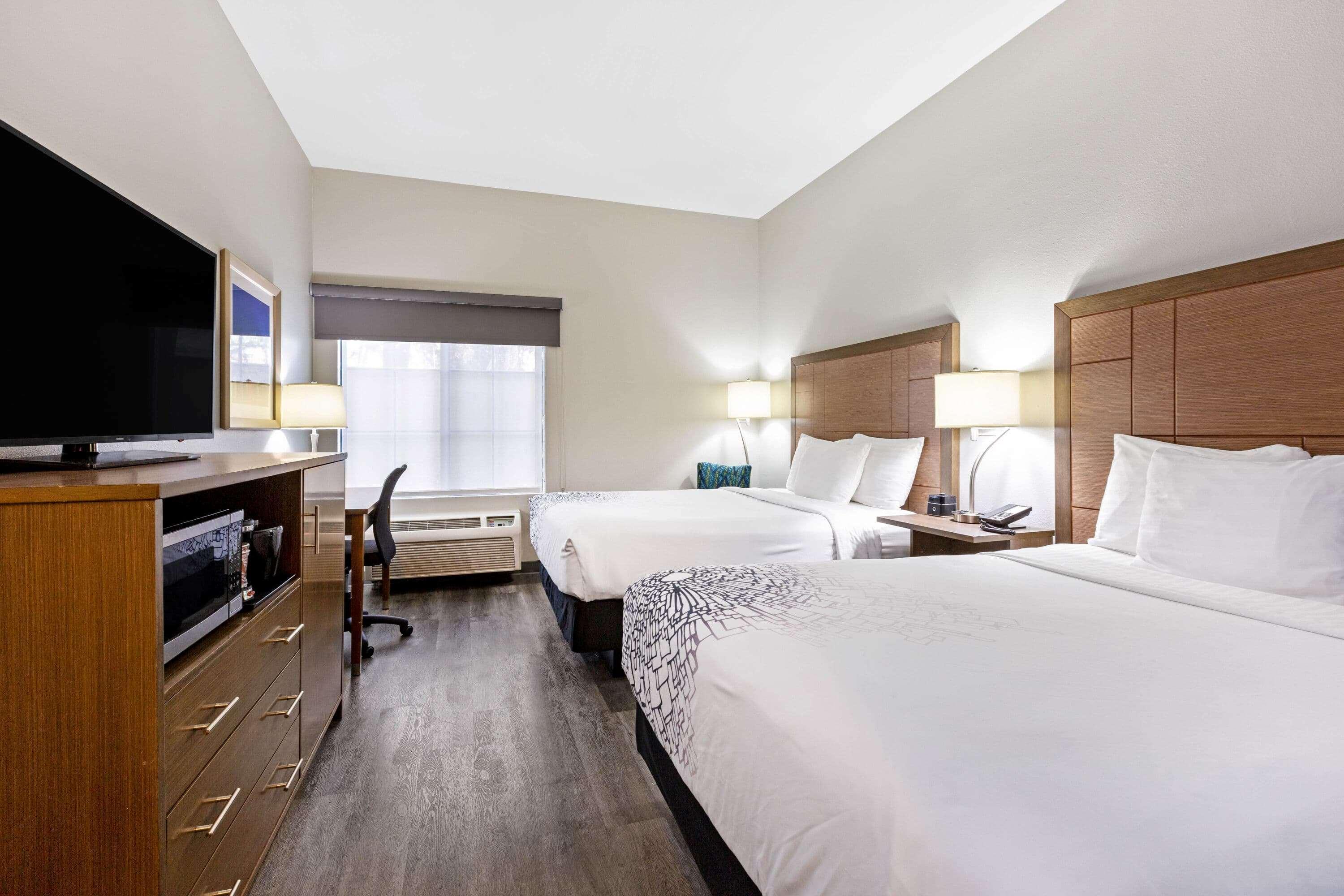 La Quinta By Wyndham Ne Long Beach/Cypress Hawaiian Gardens Extérieur photo