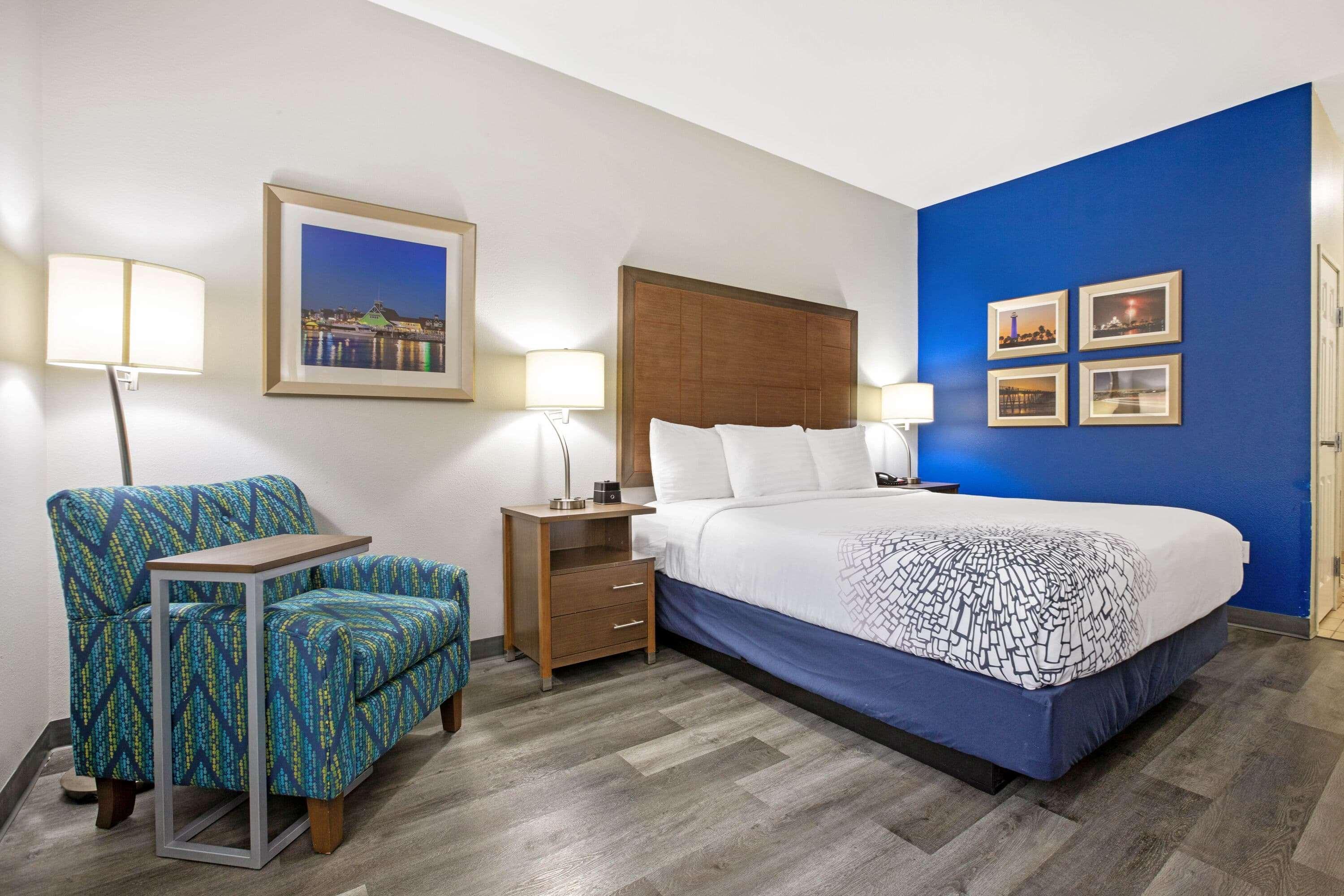 La Quinta By Wyndham Ne Long Beach/Cypress Hawaiian Gardens Extérieur photo