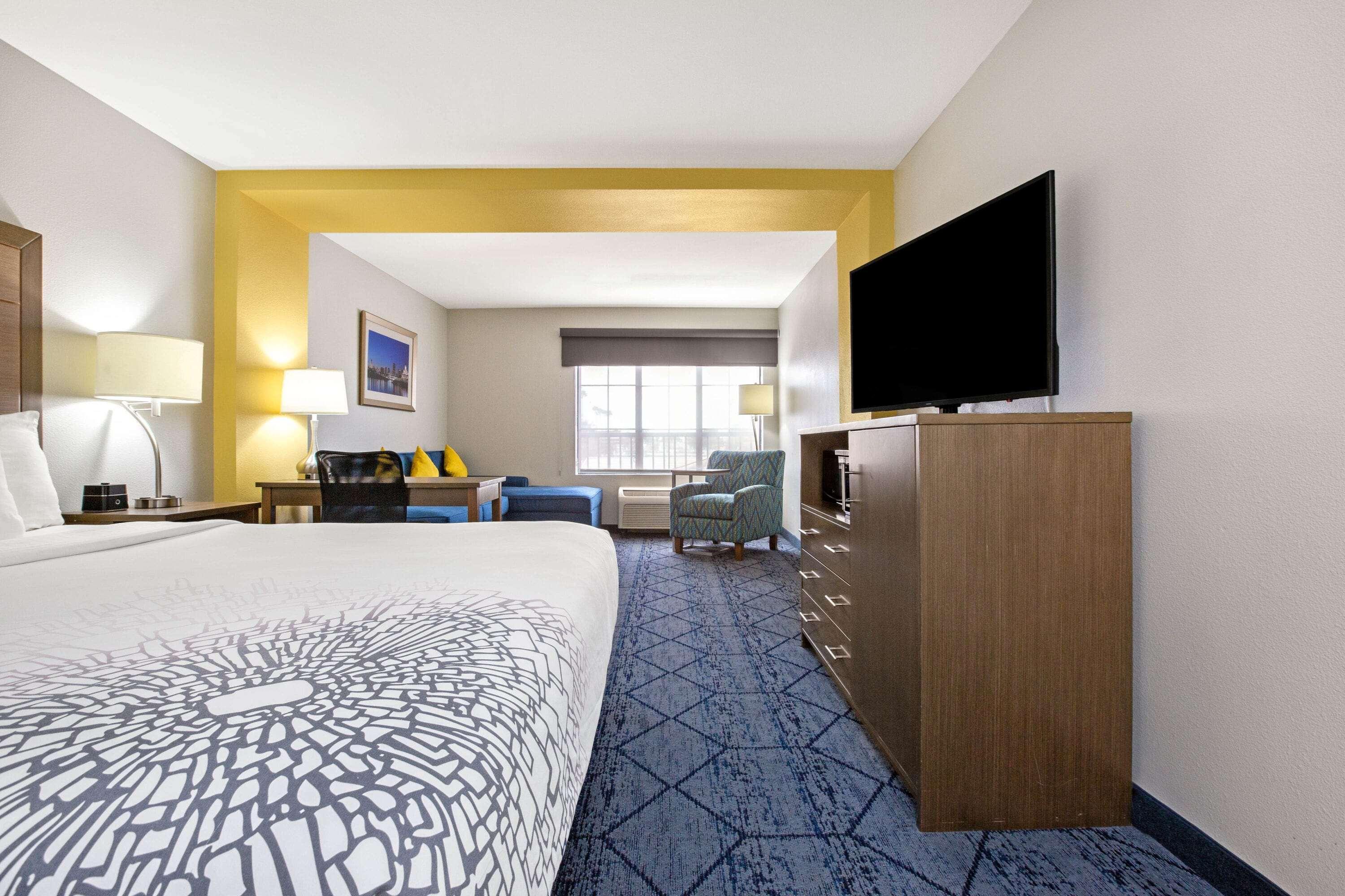La Quinta By Wyndham Ne Long Beach/Cypress Hawaiian Gardens Extérieur photo