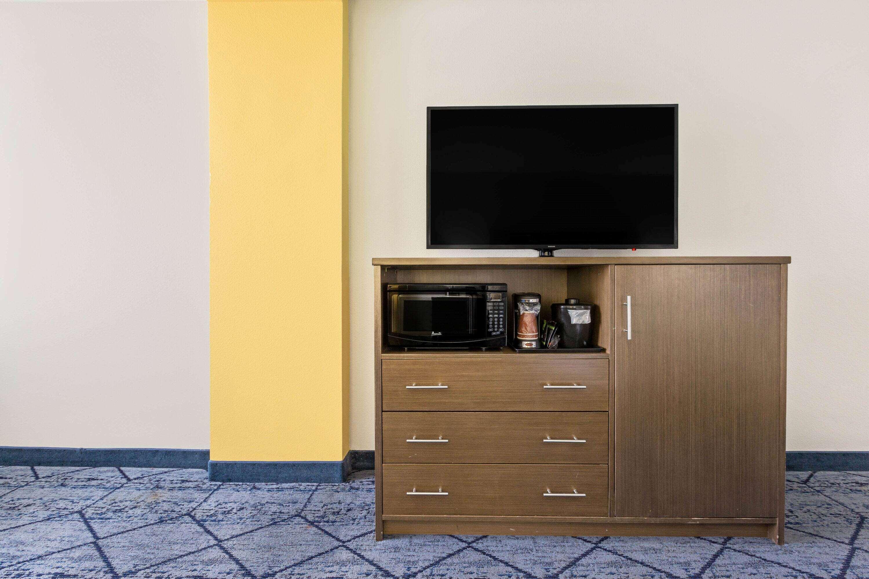 La Quinta By Wyndham Ne Long Beach/Cypress Hawaiian Gardens Extérieur photo