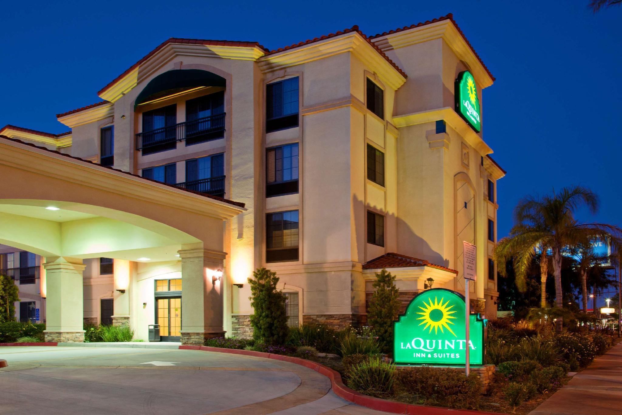 La Quinta By Wyndham Ne Long Beach/Cypress Hawaiian Gardens Extérieur photo