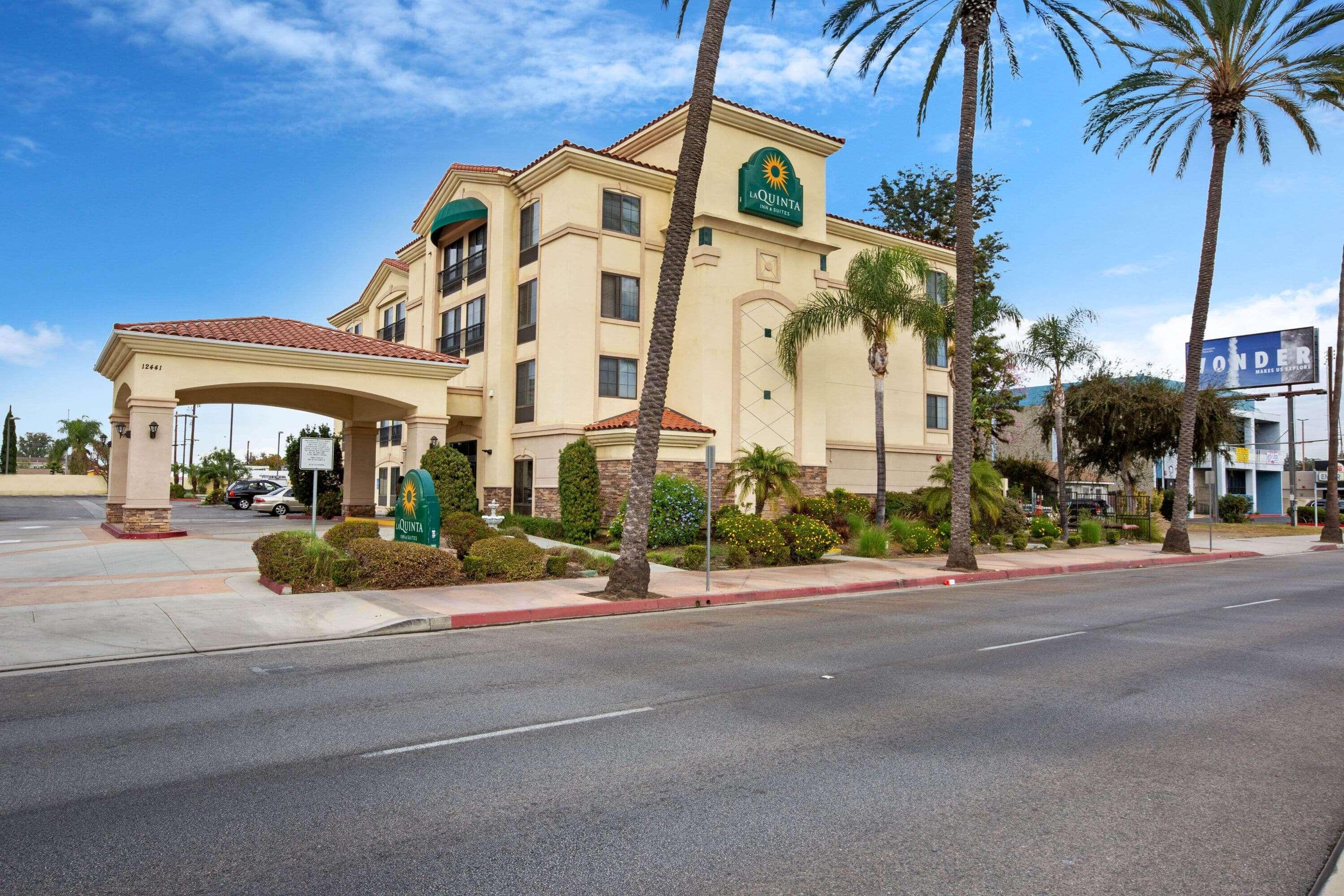 La Quinta By Wyndham Ne Long Beach/Cypress Hawaiian Gardens Extérieur photo