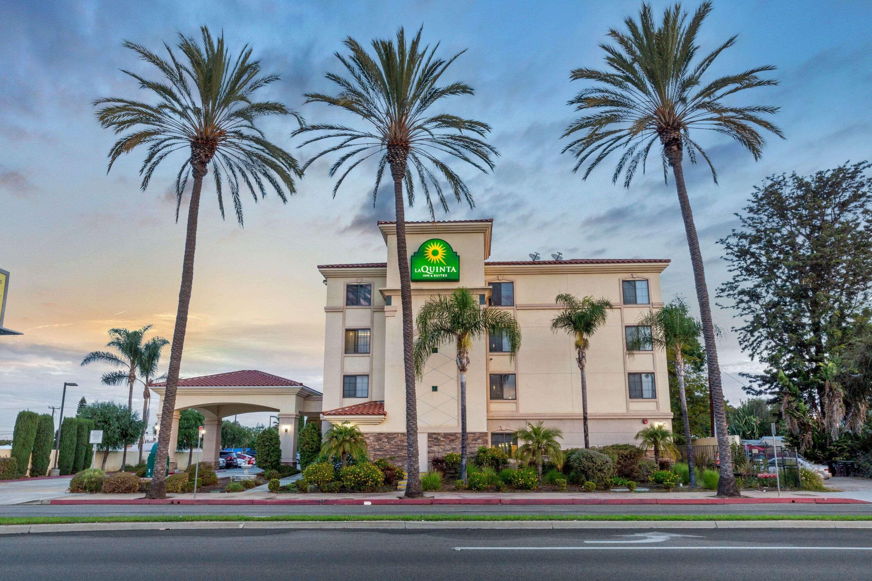 La Quinta By Wyndham Ne Long Beach/Cypress Hawaiian Gardens Extérieur photo