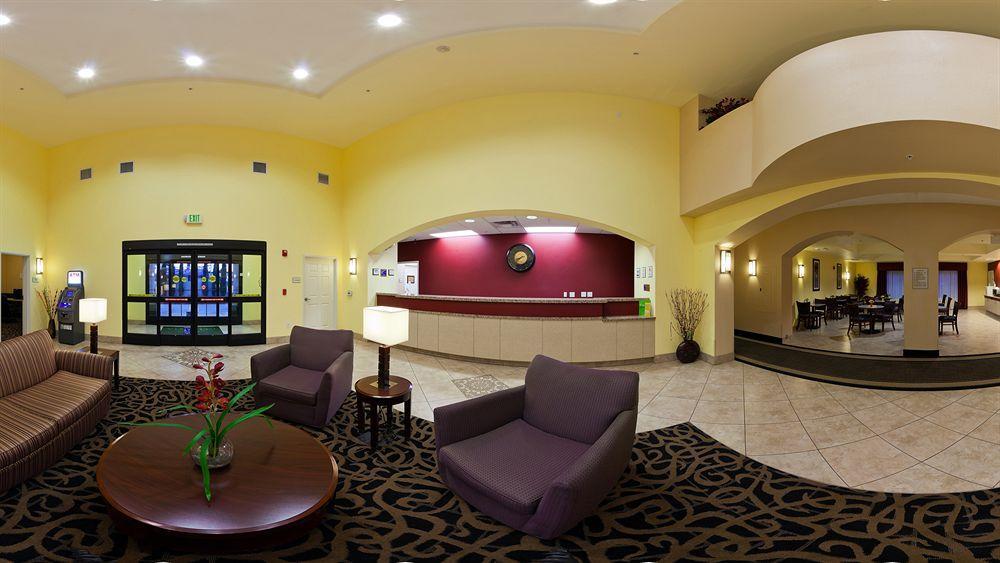 La Quinta By Wyndham Ne Long Beach/Cypress Hawaiian Gardens Extérieur photo