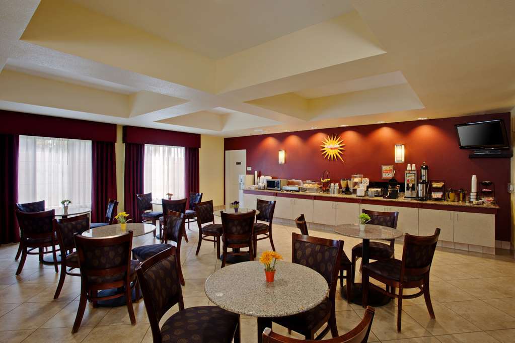 La Quinta By Wyndham Ne Long Beach/Cypress Hawaiian Gardens Restaurant photo